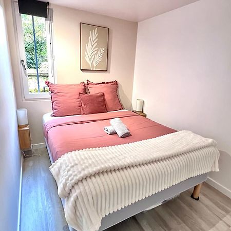 Le Badebec, Appt Dans Maison Typique Avec Jardin Prive Chinon Exterior photo